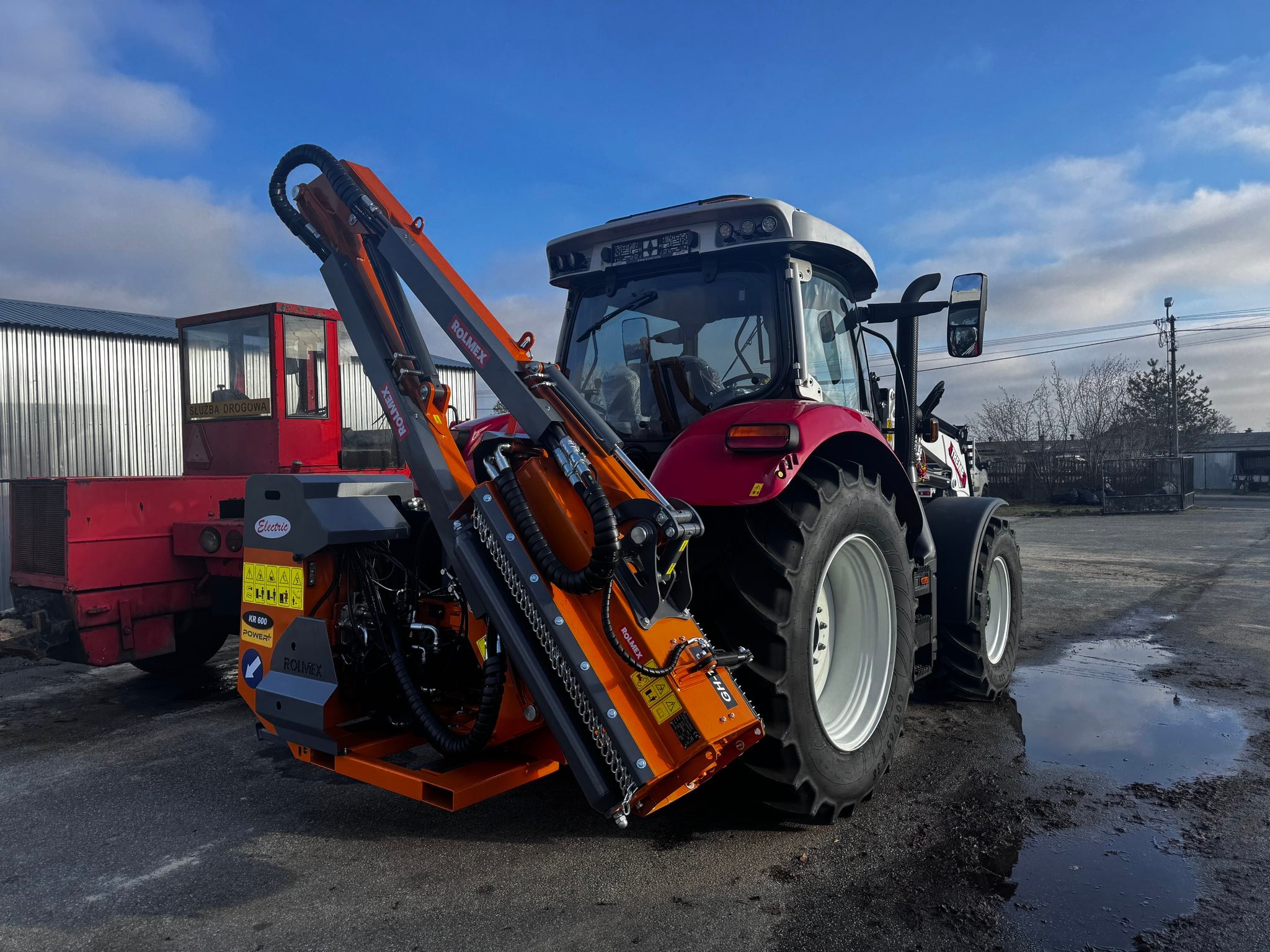 Ciągnik Steyr z ramieniem hydraulicznym ROLMEX KR 600 Power+ dla Rejonu Dróg Wojewódzkich w Lublinie
